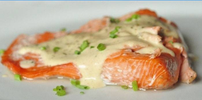 Filet z červenej ryby so smotanovou omáčkou