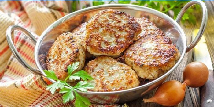 Mleté mäso a krabie tyčinky