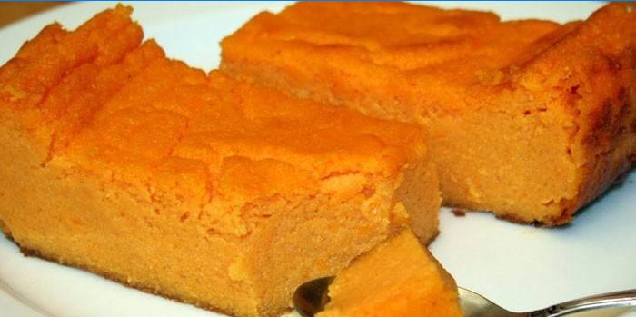 Dva kusy tekvicového koláča