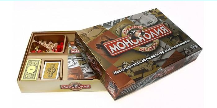 Box s doskovou hrou Monopoly Deluxe