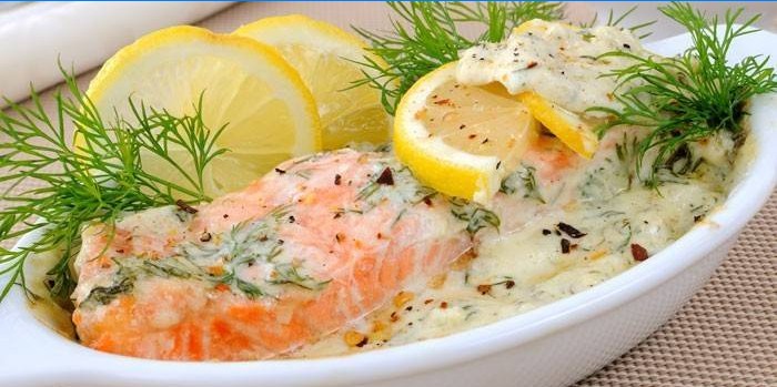 Filet so smotanovou omáčkou a citrónom