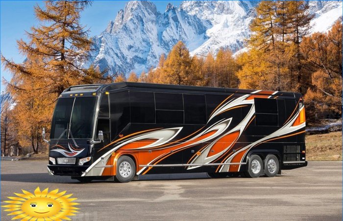 Prevost H3–45 VIP