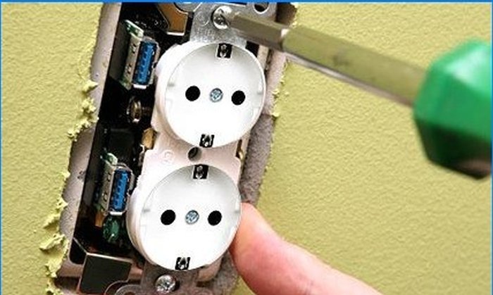 Anatómia elektrickej zásuvky