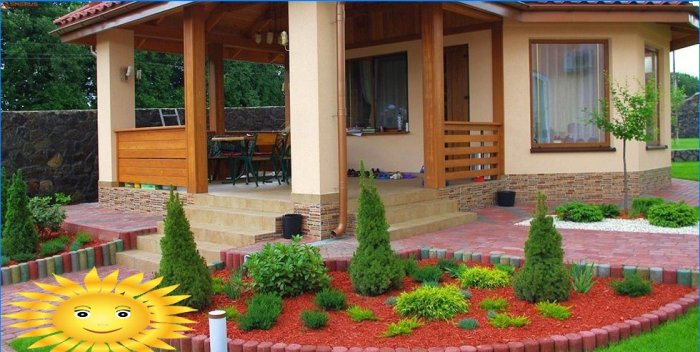 Dekoratívny mulč: mulčovacie postele a zemina s pilinami a štrkom