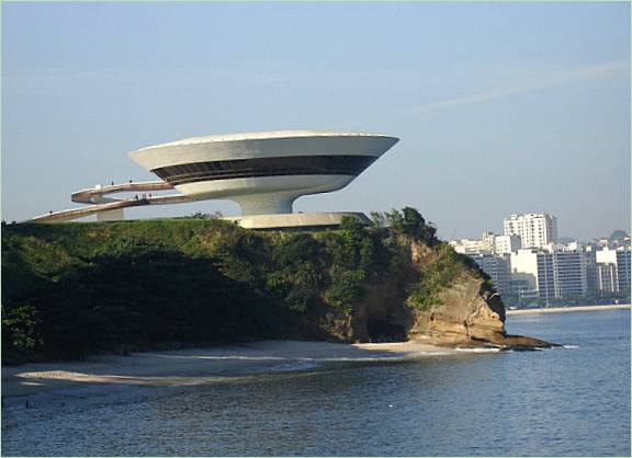 Múzeum moderného umenia Oscara Niemeyera