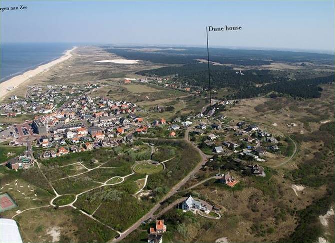 Pohľad na dom Dune House zhora