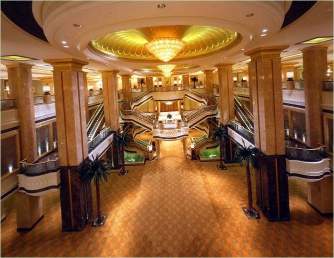 Interiér vstupnej haly hotela Emirates Palace