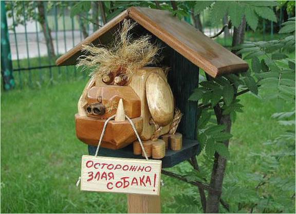 Originálna drevená ozdoba pre letný dom