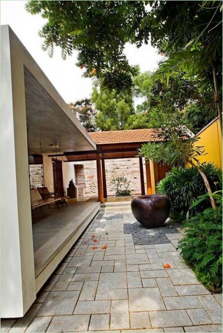 Jedinečný dizajn domu The Booke House od Khosla Associates